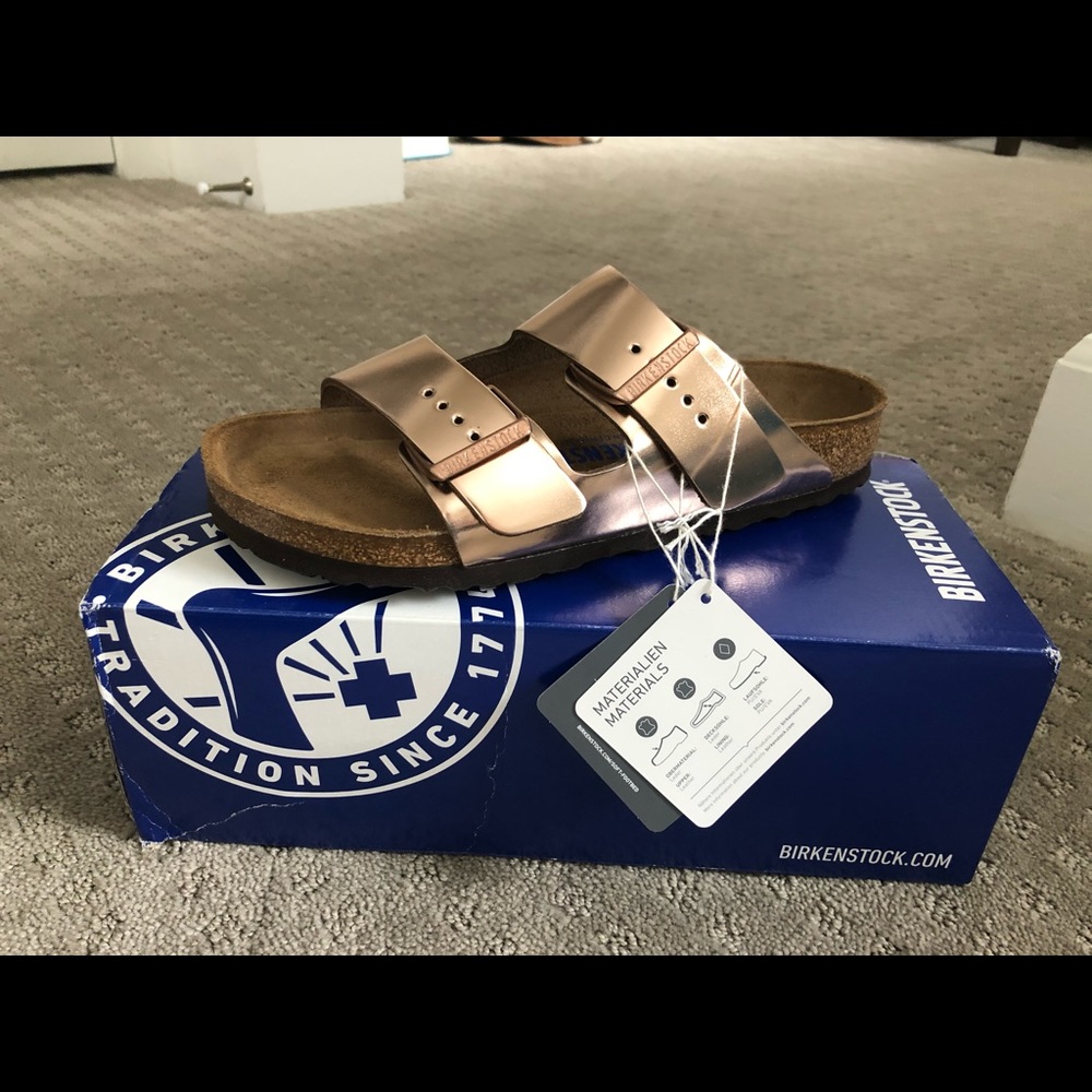 Birkenstck Arizona in Metallic Copper - 38